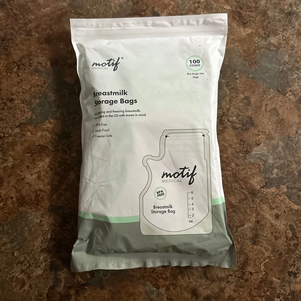 Motif Medical Breastmilk Storage Bags 100 Count 8 oz Single Use Bag Freezer Safe